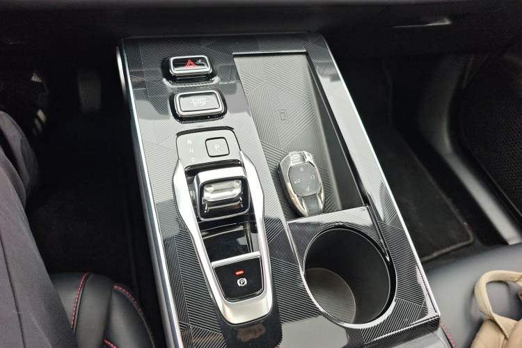 Used GAC Trumpchi EMKOO 2022 2.0 ATK Gemini Edition Gear Lever