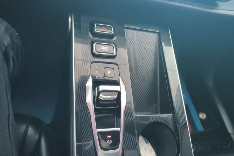 Used GAC Trumpchi EMKOO 2022 1.5T Supernova Edition Gear Lever