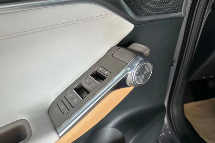 Used GAC Trumpchi EMKOO 2022 1.5T Supernova Pro Edition Interior 10