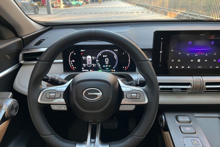 Used GAC Trumpchi EMKOO 2022 2.0 ATK Gemini Edition Interior 3