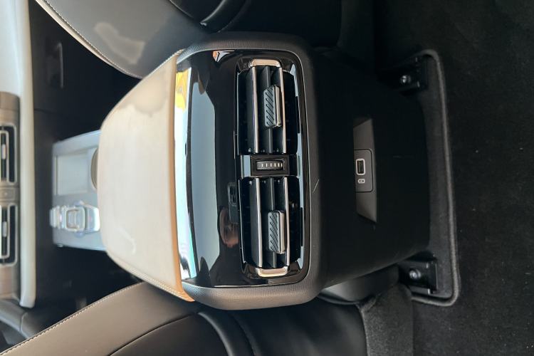 Used GAC Trumpchi EMKOO 2022 2.0 ATK Gemini Edition Interior 5