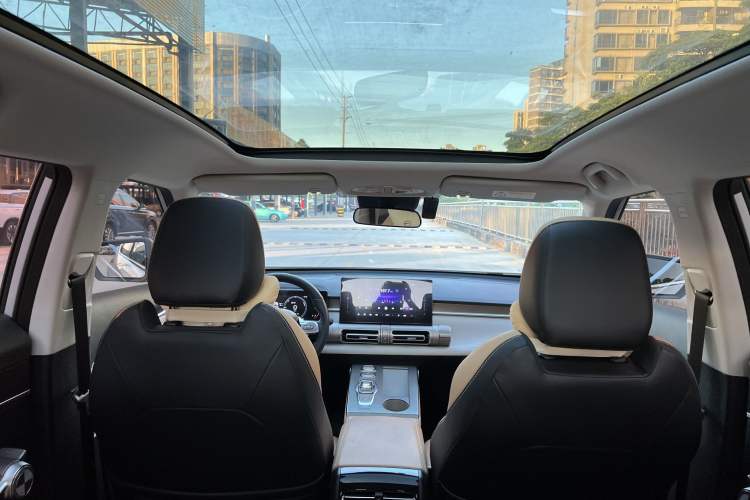 Used GAC Trumpchi EMKOO 2022 2.0 ATK Gemini Edition Interior 6