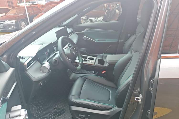 Used GAC Trumpchi EMKOO 2022 2.0 ATK TwinStar Pro Edition Left Front Seat