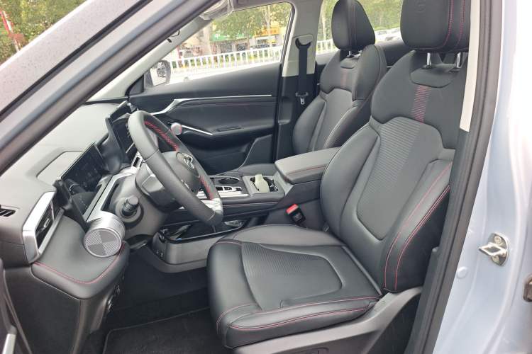 Used GAC Trumpchi EMKOO 2022 2.0 ATK Gemini Edition Left Front Seat