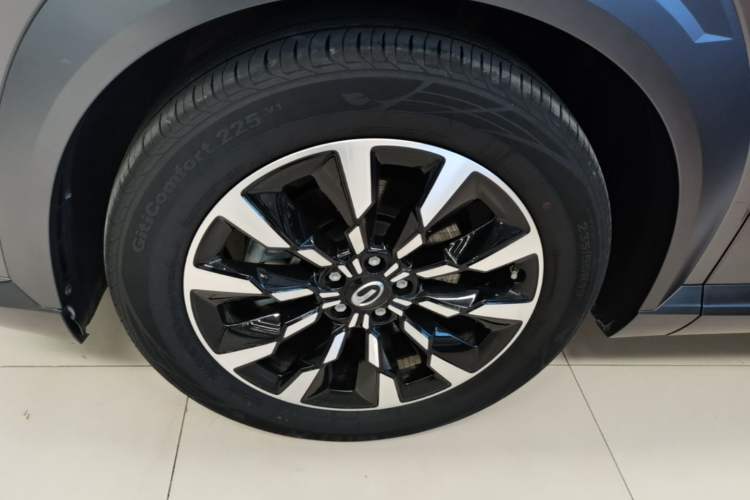 Used GAC Trumpchi EMKOO 2022 1.5T Supernova Pro Edition Left Front Wheel Hub