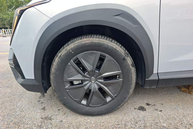 Used GAC Trumpchi EMKOO 2022 2.0 ATK Gemini Edition Left Front Wheel Hub