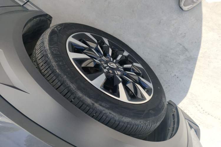 Used GAC Trumpchi EMKOO 2022 1.5T Supernova Pro Edition Left Front Wheel Hub