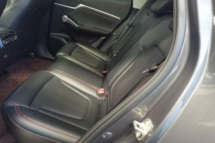 Used GAC Trumpchi EMKOO 2022 1.5T Supernova Pro Edition Left Rear Seat