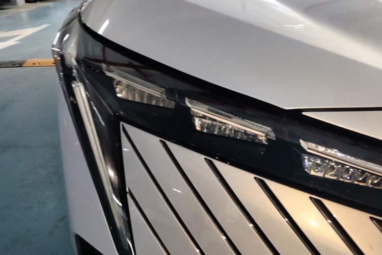 Used GAC Trumpchi EMKOO 2022 1.5T Supernova Pro Edition Right Front Headlight