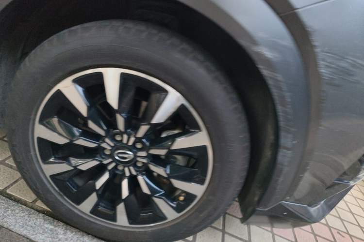 Used GAC Trumpchi EMKOO 2022 1.5T Supernova Pro Edition Right Front Wheel Hub