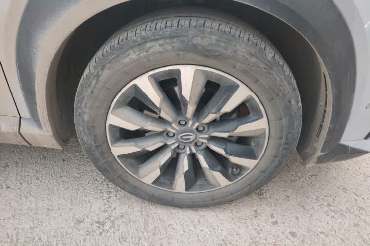 Used GAC Trumpchi EMKOO 2022 1.5T Supernova Max Edition Right Front Wheel Hub