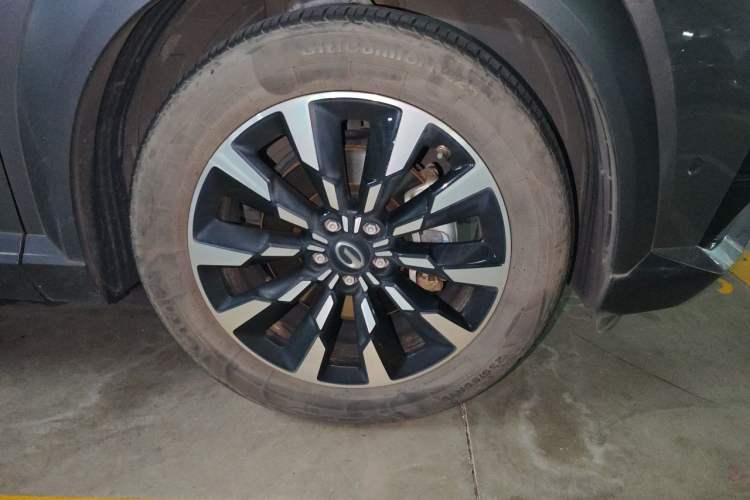 Used GAC Trumpchi EMKOO 2022 2.0 ATK TwinStar Max Edition Right Front Wheel Hub