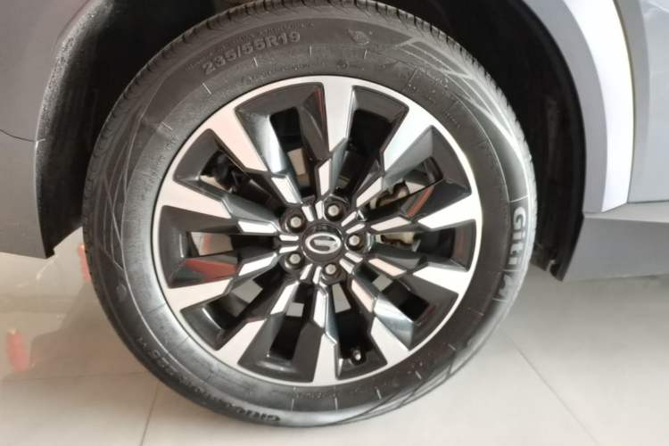 Used GAC Trumpchi EMKOO 2022 1.5T Supernova Pro Edition Right Rear Wheel Hub