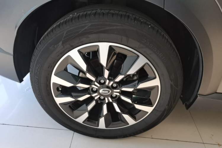 Used GAC Trumpchi EMKOO 2022 1.5T Supernova Pro Edition Right Rear Wheel Hub