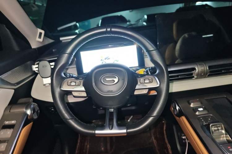 Used GAC Trumpchi EMKOO 2022 2.0 ATK TwinStar Max Edition Steering Wheel