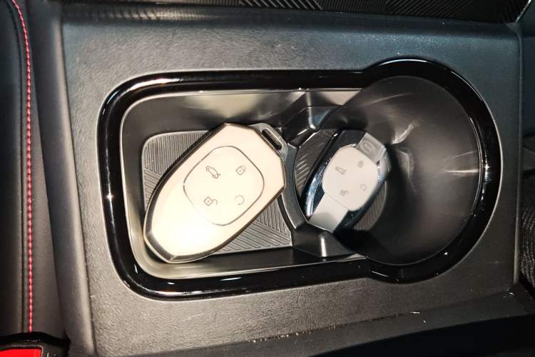 Used GAC Trumpchi EMKOO 2022 2.0 ATK TwinStar Pro Edition Vehicle Key