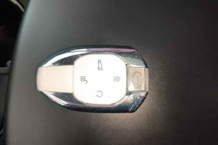 Used GAC Trumpchi EMKOO 2022 1.5T Supernova Edition Vehicle Key