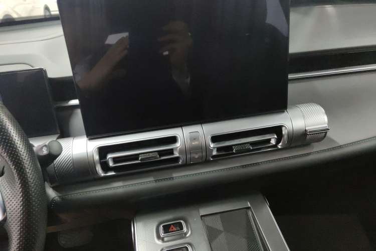 Used GAC Trumpchi EMKOO 2022 2.0 ATK TwinStar Pro Edition Audio And AC Panel