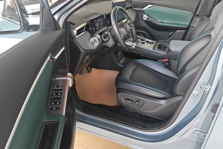 Used GAC Trumpchi EMKOO 2022 2.0 ATK TwinStar Pro Edition Driver Seat