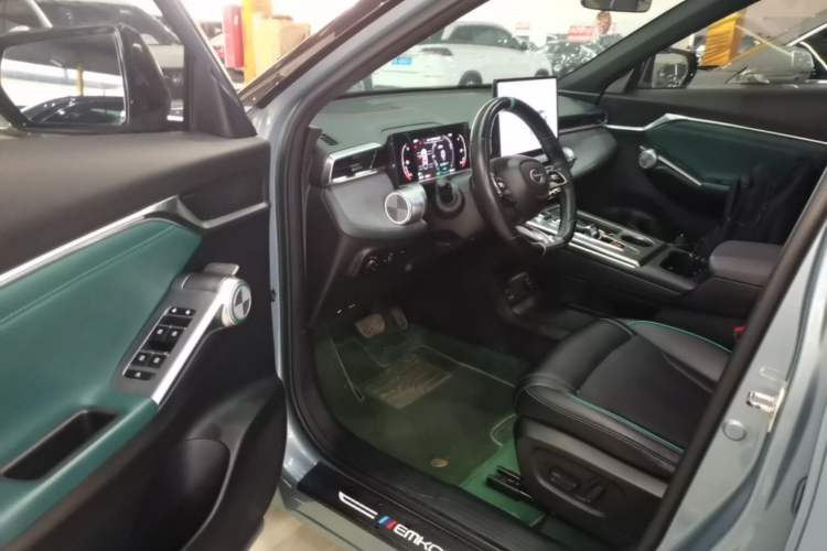 Used GAC Trumpchi EMKOO 2022 2.0 ATK TwinStar Pro Edition Driver Seat
