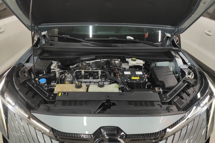 Used GAC Trumpchi EMKOO 2022 2.0 ATK TwinStar Pro Edition Engine Bay