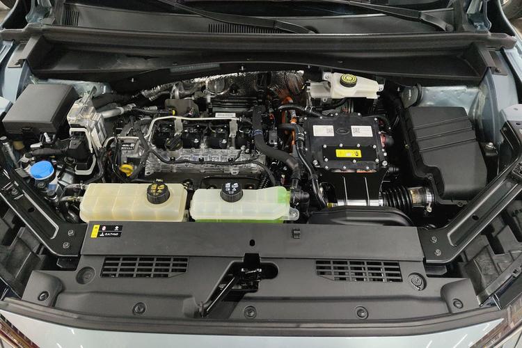 Used GAC Trumpchi EMKOO 2022 2.0 ATK TwinStar Pro Edition Engine Bay