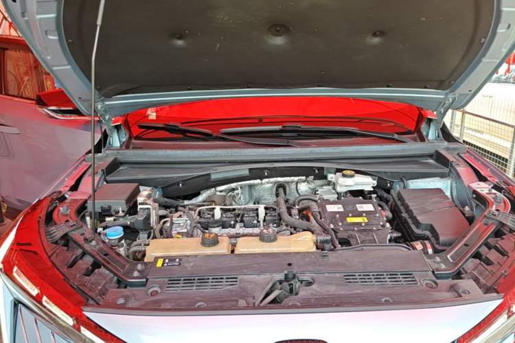 Used GAC Trumpchi EMKOO 2022 2.0 ATK TwinStar Pro Edition Engine Bay