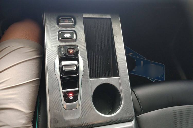 Used GAC Trumpchi EMKOO 2022 2.0 ATK TwinStar Pro Edition Gear Lever
