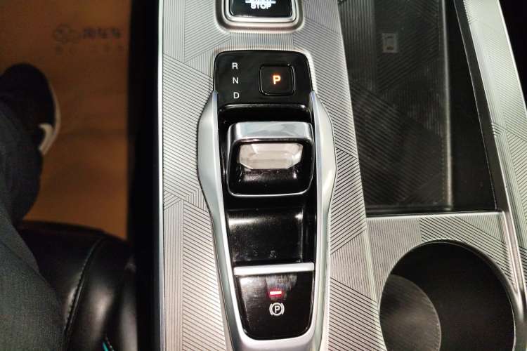 Used GAC Trumpchi EMKOO 2022 1.5T Supernova Pro Edition Gear Lever