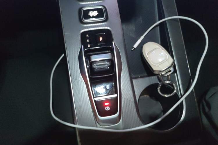 Used GAC Trumpchi EMKOO 2022 1.5T Supernova Edition Gear Lever
