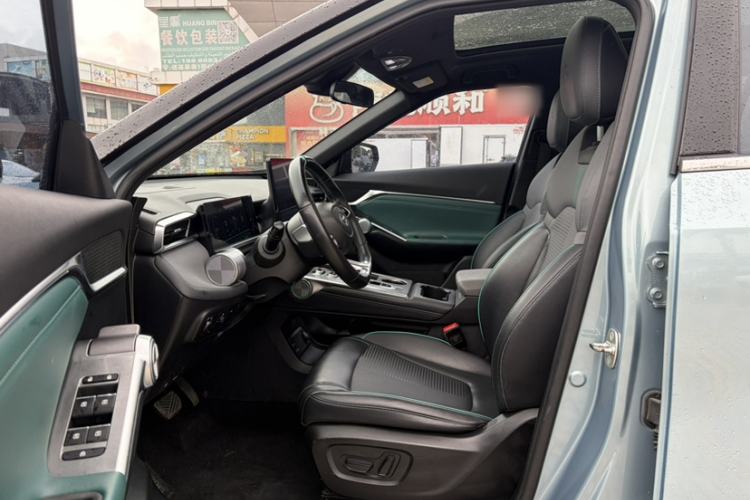 Used GAC Trumpchi EMKOO 2022 2.0 ATK TwinStar Pro Edition Interior 7