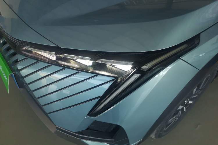 Used GAC Trumpchi EMKOO 2022 1.5T Supernova Pro Edition Left Front Headlight
