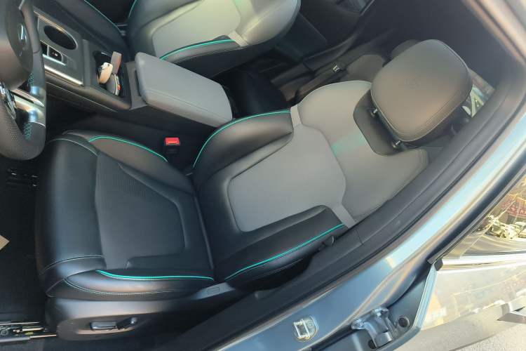 Used GAC Trumpchi EMKOO 2022 1.5T Supernova Pro Edition Left Front Seat