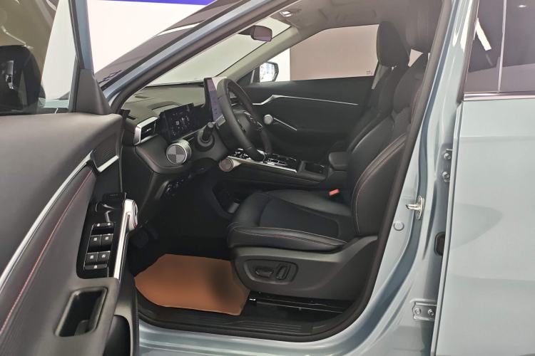 Used GAC Trumpchi EMKOO 2022 1.5T Supernova Pro Edition Left Front Seat