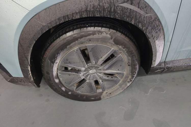 Used GAC Trumpchi EMKOO 2022 1.5T Supernova Edition Left Front Wheel Hub
