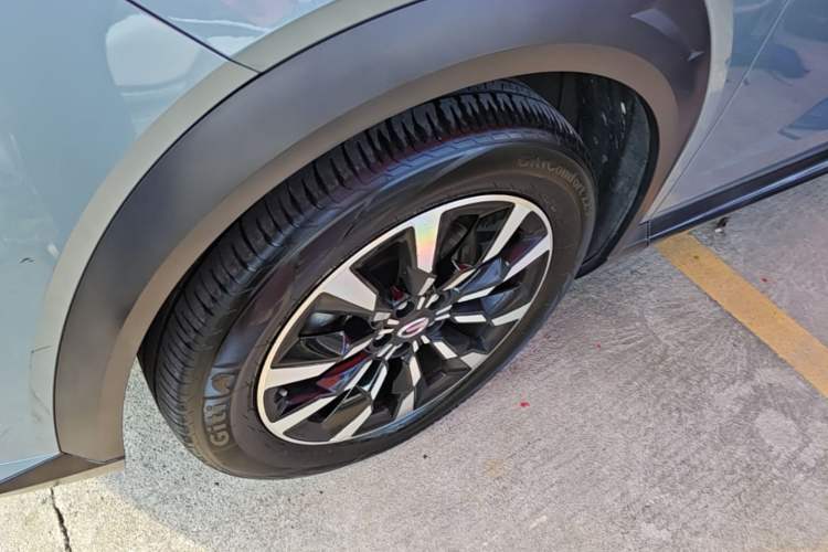 Used GAC Trumpchi EMKOO 2022 2.0 ATK TwinStar Pro Edition Left Front Wheel Hub
