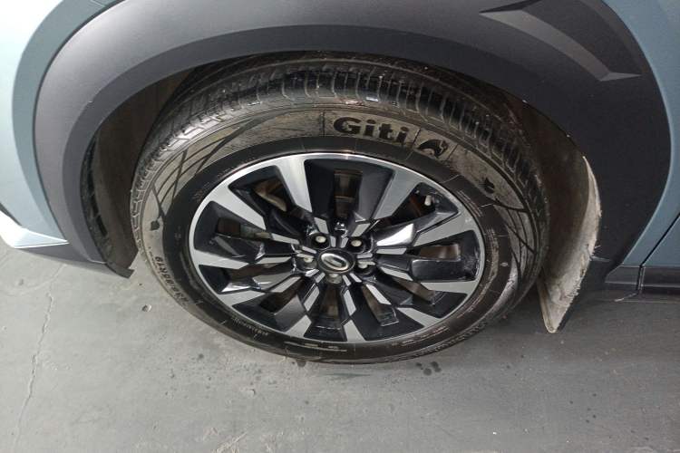 Used GAC Trumpchi EMKOO 2022 1.5T Supernova Pro Edition Left Front Wheel Hub