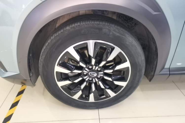 Used GAC Trumpchi EMKOO 2022 2.0 ATK TwinStar Pro Edition Left Front Wheel Hub