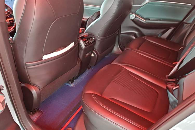 Used GAC Trumpchi EMKOO 2022 2.0 ATK TwinStar Pro Edition Left Rear Seat