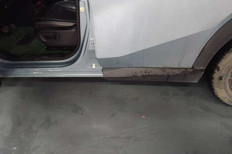 Used GAC Trumpchi EMKOO 2022 1.5T Supernova Edition Left Side Sill