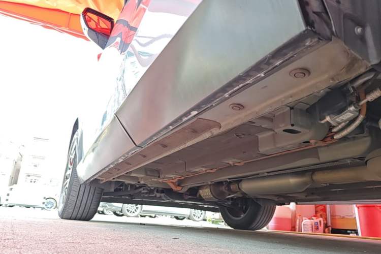 Used GAC Trumpchi EMKOO 2022 2.0 ATK TwinStar Pro Edition Left Side Sill