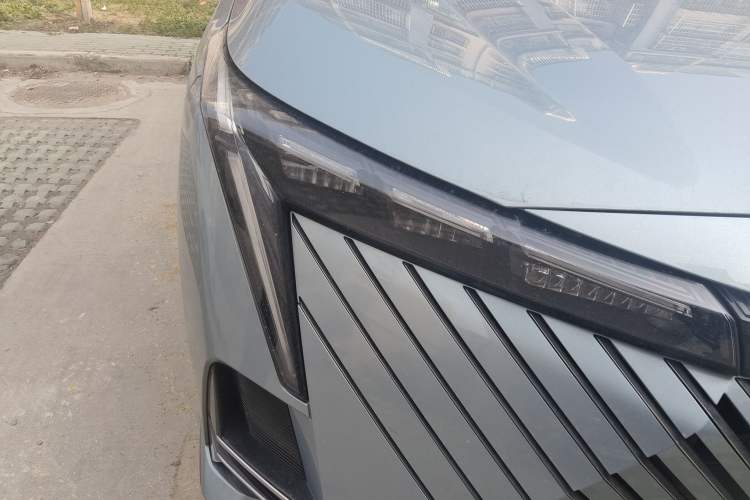 Used GAC Trumpchi EMKOO 2022 1.5T Supernova Pro Edition Right Front Headlight