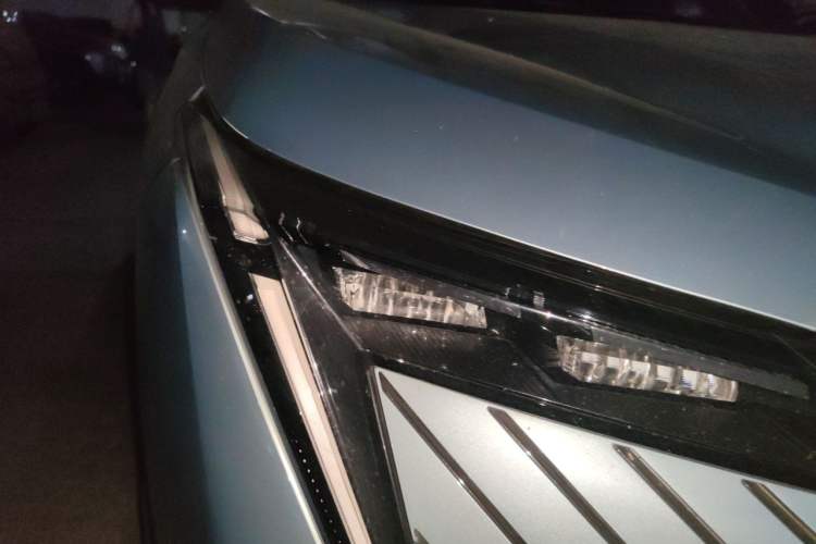 Used GAC Trumpchi EMKOO 2022 1.5T Supernova Edition Right Front Headlight