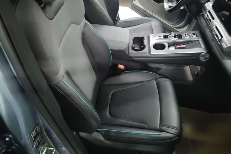 Used GAC Trumpchi EMKOO 2022 2.0 ATK TwinStar Pro Edition Right Front Seat