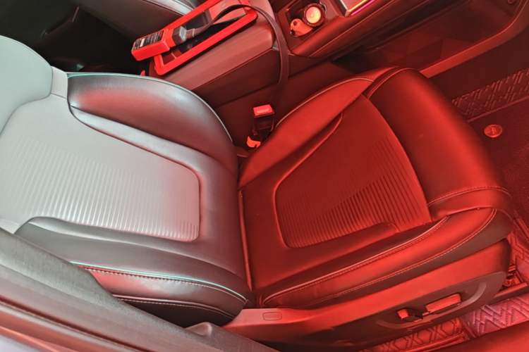 Used GAC Trumpchi EMKOO 2022 2.0 ATK TwinStar Pro Edition Right Front Seat