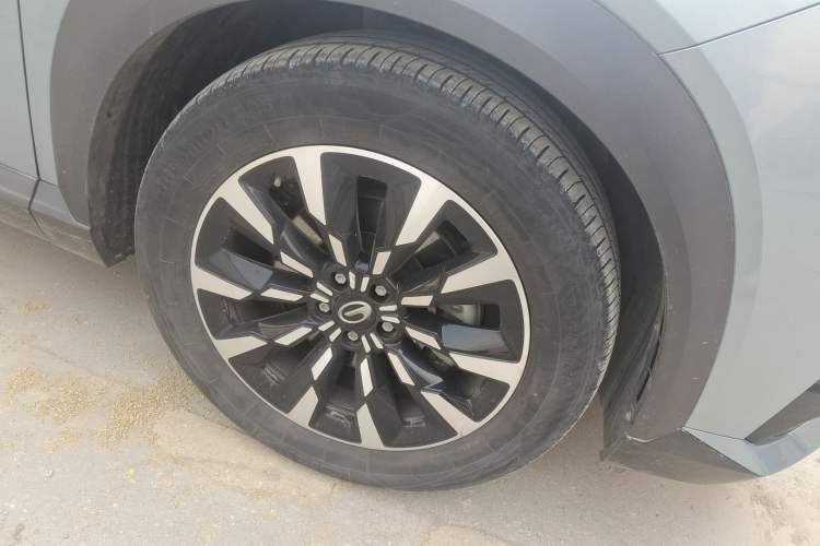 Used GAC Trumpchi EMKOO 2022 1.5T Supernova Pro Edition Right Front Wheel Hub