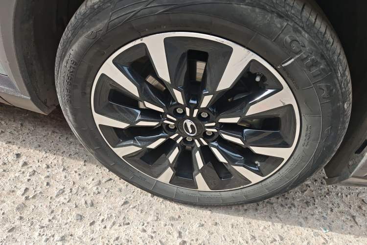 Used GAC Trumpchi EMKOO 2022 2.0 ATK TwinStar Pro Edition Right Front Wheel Hub