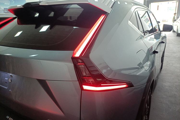 Used GAC Trumpchi EMKOO 2022 1.5T Supernova Pro Edition Right Rear Taillight