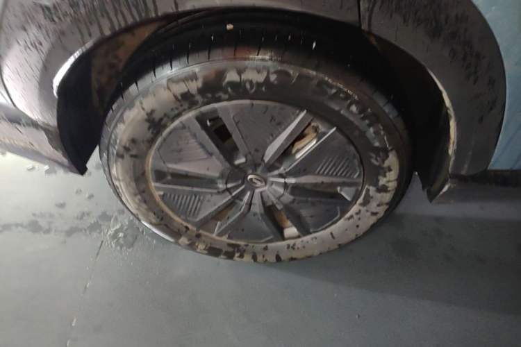 Used GAC Trumpchi EMKOO 2022 1.5T Supernova Edition Right Rear Wheel Hub