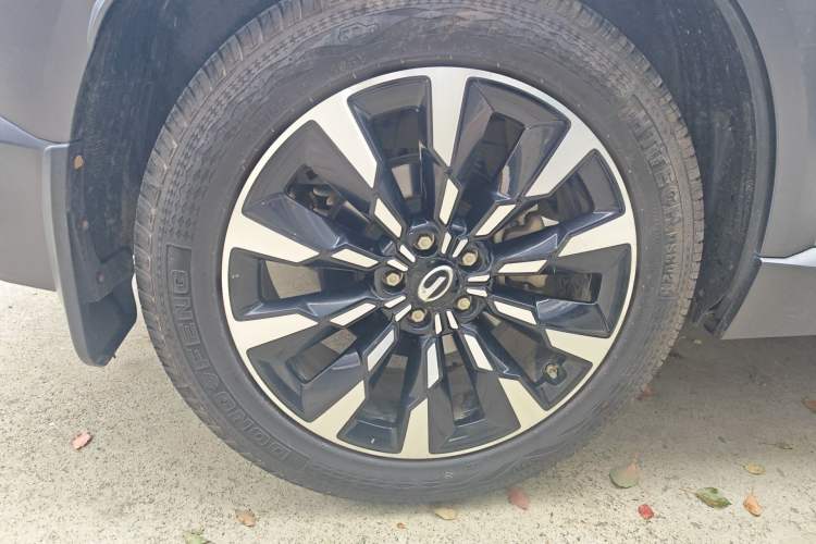 Used GAC Trumpchi EMKOO 2022 1.5T Supernova Pro Edition Right Rear Wheel Hub
